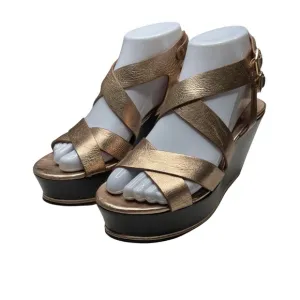Vince Camuto wedge Size 6 B