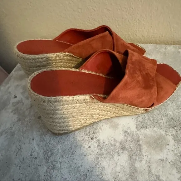 Vince Gaelan Wedge Espadrille Sandal Red Clay Sz 8.5  Retail $350