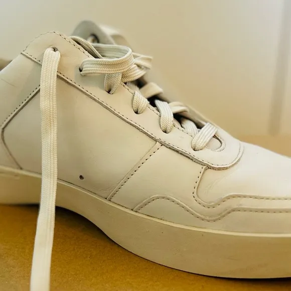 Vince White and Tan Men's Shoes (Worn once!)