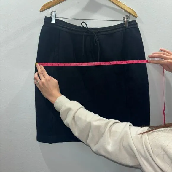 VINCE. XO Barney’s New York Black Stretch Drawstring Pull- On Skirt Size Large
