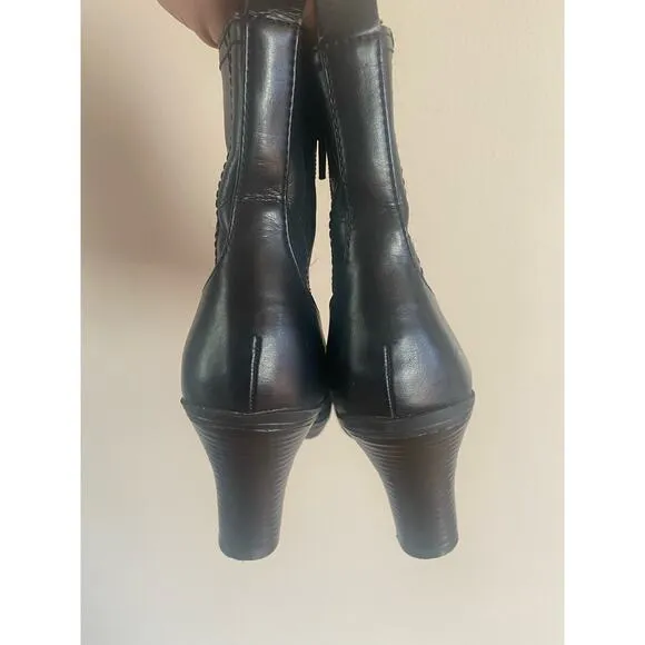 Vintage black faux leather Mudd heeled boots side zip 6.5 Y2K plaid lined chunky