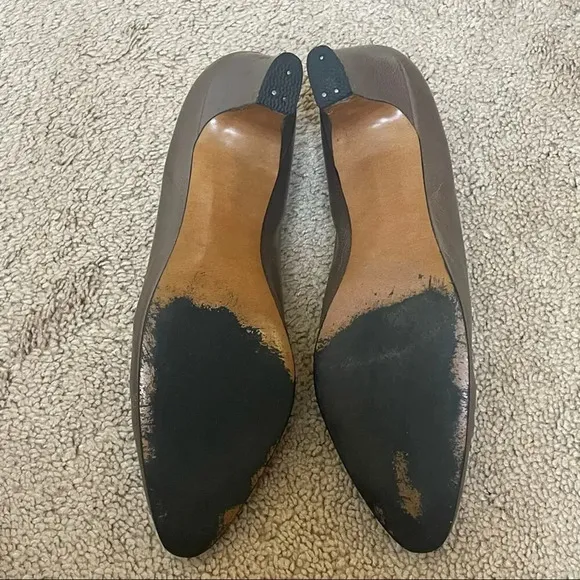 Vintage California Magdesians Metallic Pewter Leather Pumps Chunky Gold Buckle 8