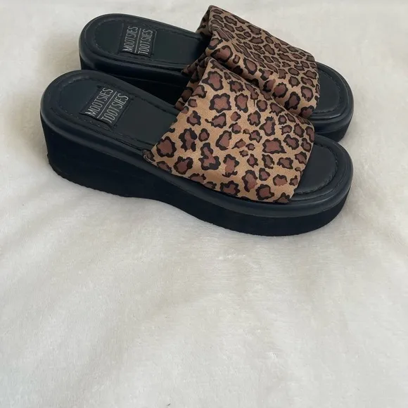 Vintage Mootsies Tootsies round toe platform sandals Y2K