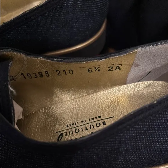 Vintage NEW Salvatore Ferragamo Black and Gold Shoes