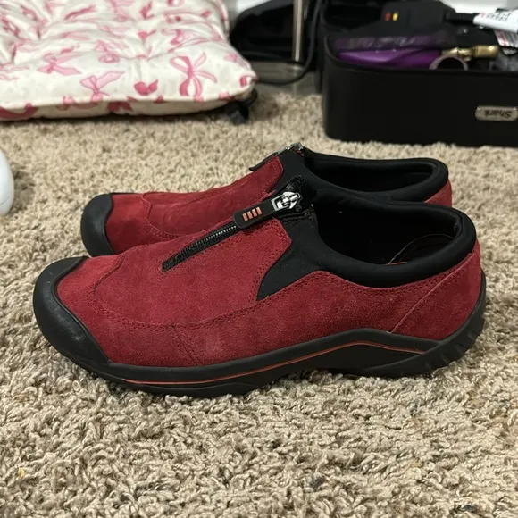 Vintage Red Suede Lands End Shoes with Zipper