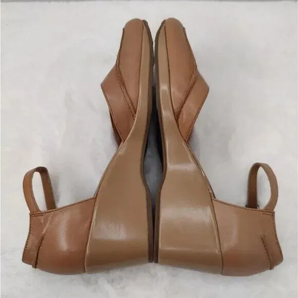 Vintage tan Y2K Leather wedge mary Janes.
