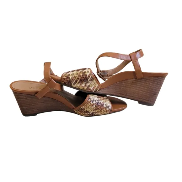 VIONIC Clarita Wedge Sandal 9