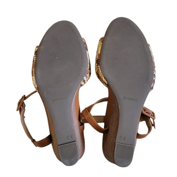 VIONIC Clarita Wedge Sandal 9