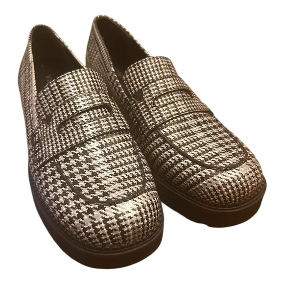 Vionic White Black Fillmore Women's Comfortable Slip-On Lug Penny Loafer Size 11