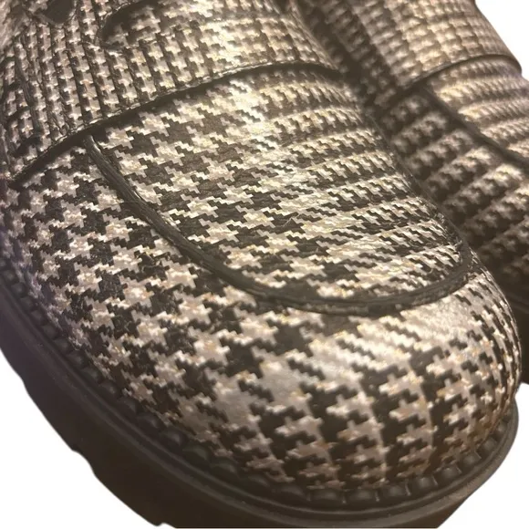 Vionic White Black Fillmore Women's Comfortable Slip-On Lug Penny Loafer Size 11