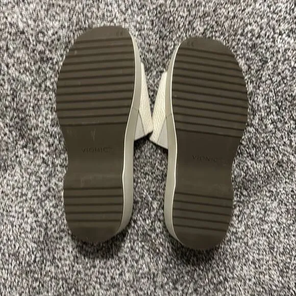 Vionic Trista platform sandals size 9