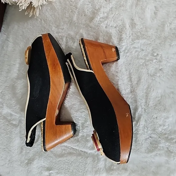Wedge sandles by Dick and Jayne