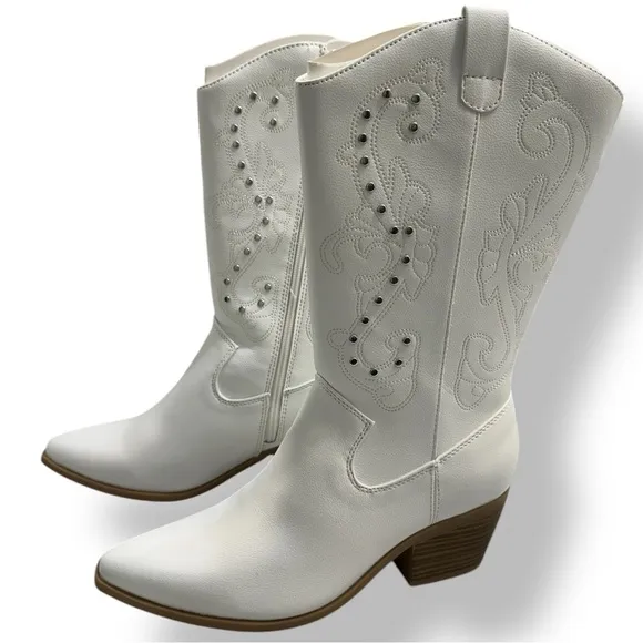 White Embroidered Western Boots Size 8