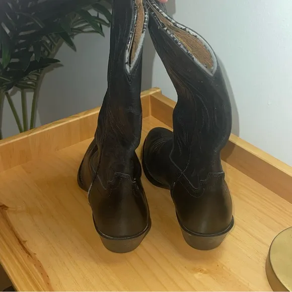 Women’s Ariat Heritage R Toe‎ Western Boot Size 6.5