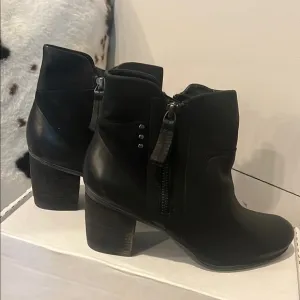 Women's Black Josef Siebel Ankle Boots