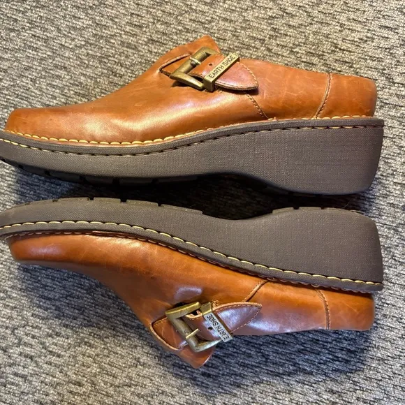 Women's  EARTH SHOE GELRON Hickory II Brown Leather Slip-On Mule Clog Size 9.5