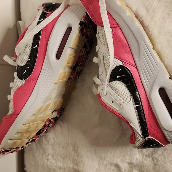 Women's Nike Air Max SC Running Sneakers In Bright Pink And White