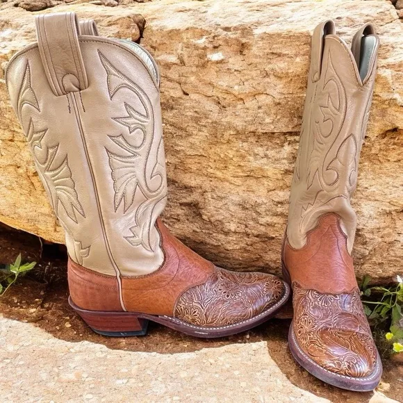 Women’s Olathe Cowboys Boots Two-Toned With Tooled Leather Vintage Size 6.5