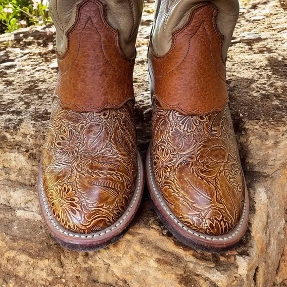Women’s Olathe Cowboys Boots Two-Toned With Tooled Leather Vintage Size 6.5