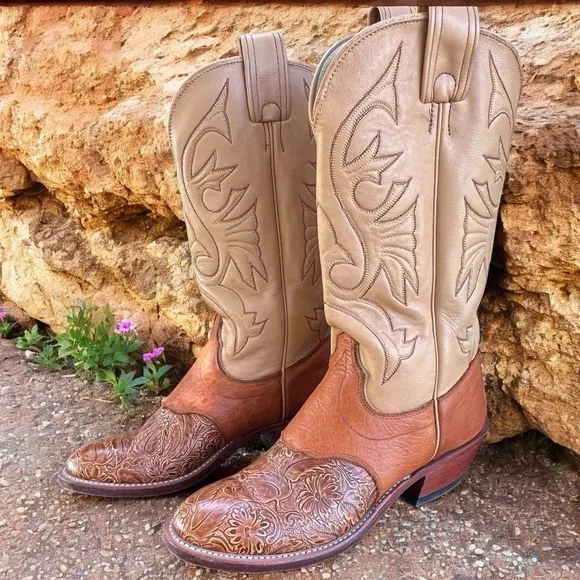 Women’s Olathe Cowboys Boots Two-Toned With Tooled Leather Vintage Size 6.5