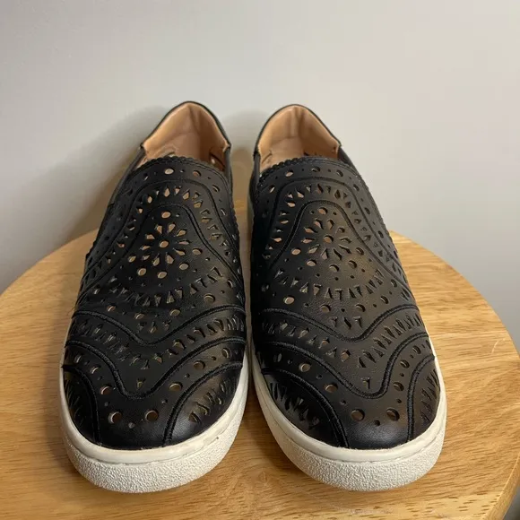 Women's UGG Black Cas Perforated Leather Slip-On Sneakers size 10