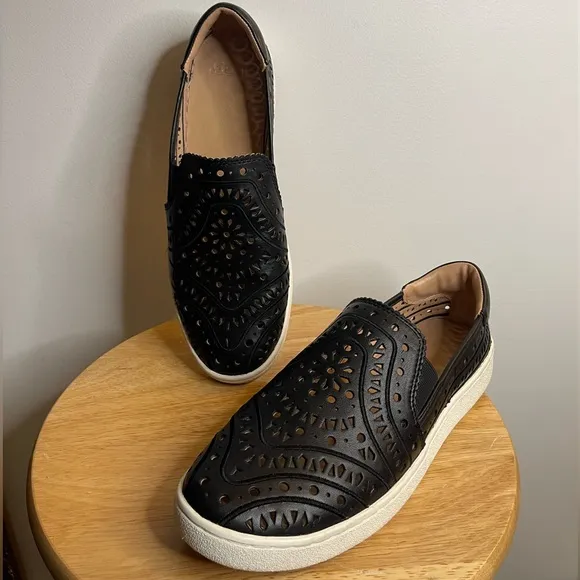 Women's UGG Black Cas Perforated Leather Slip-On Sneakers size 10