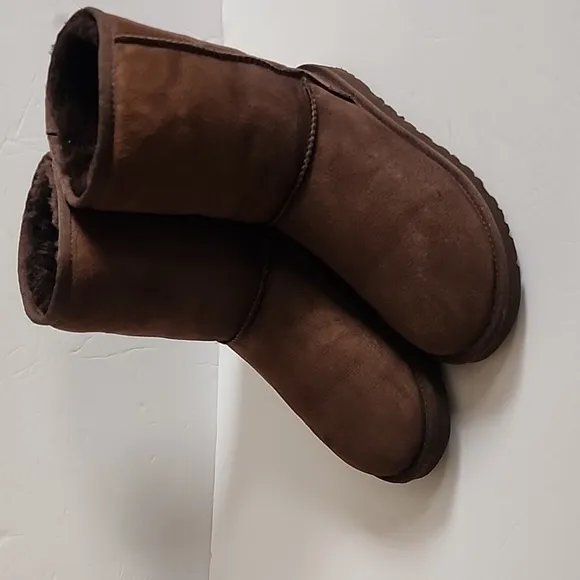 women's ugg boots Size 6