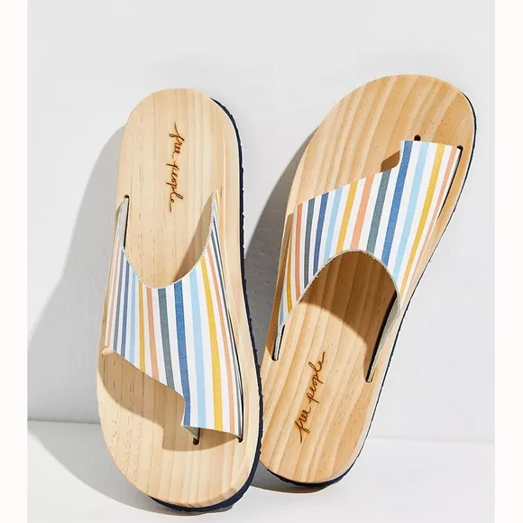 Woodlands Platform Clog Sandals. Size 7.5. New Without Box.