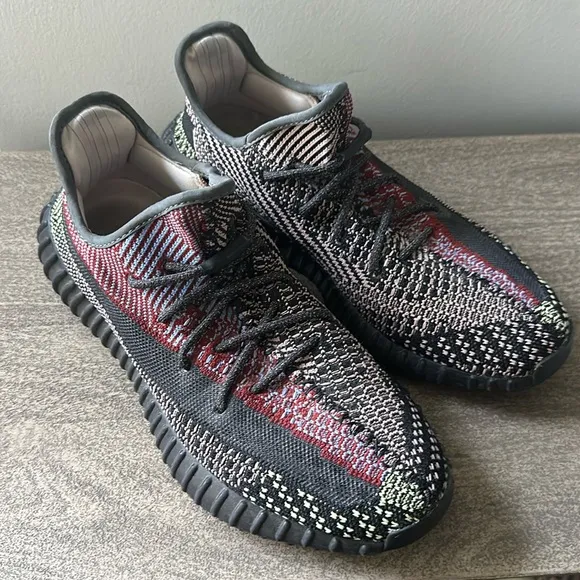 Yeezy 350 V2 yecheil non-reflective