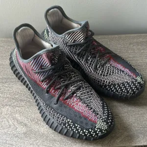 Yeezy 350 V2 yecheil non-reflective