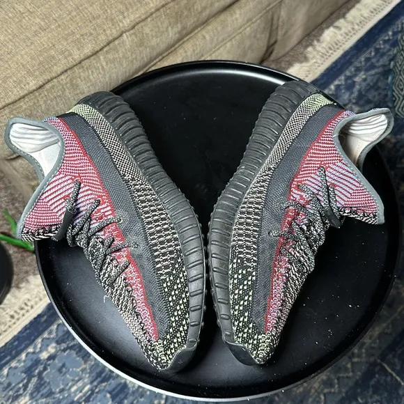 Yeezy 350 V2 yecheil non-reflective