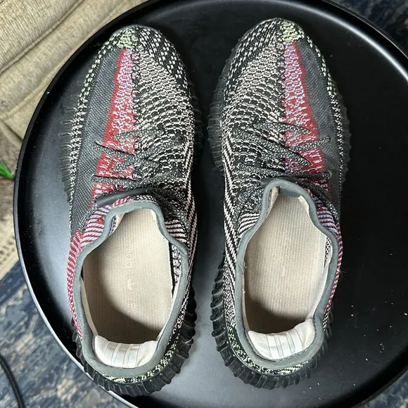 Yeezy 350 V2 yecheil non-reflective