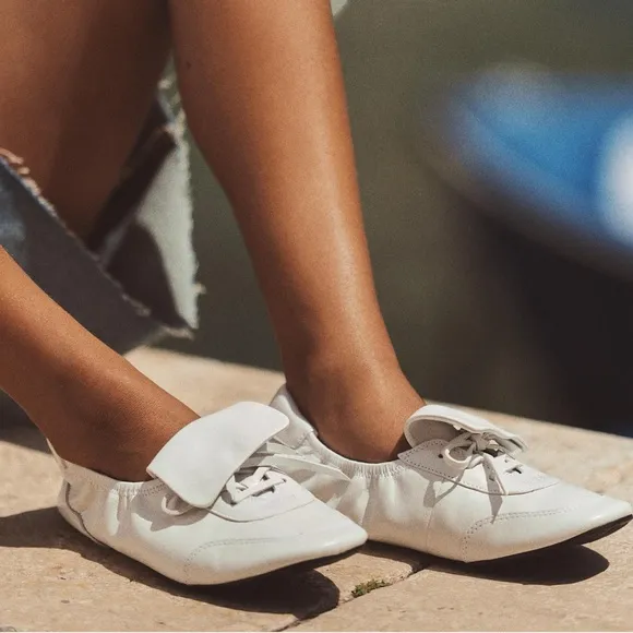 ZARA LACE-UP LOW HEEL LEATHER SHOES