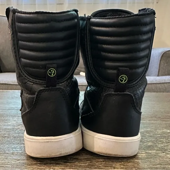 Zumba Street Orlando Classic High Top Sneakers Black Shoes 6.5 Snakeskin print